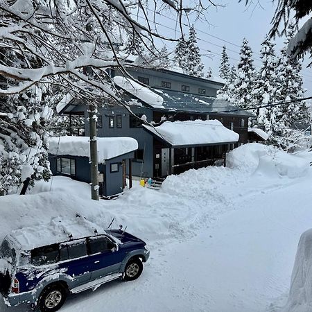 Bears Den Mountain Lodge Hakuba Buitenkant foto